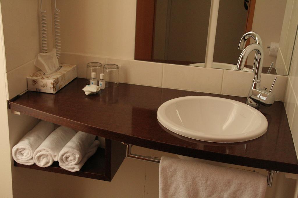 Hotel La Beauze Aubusson  Bagian luar foto