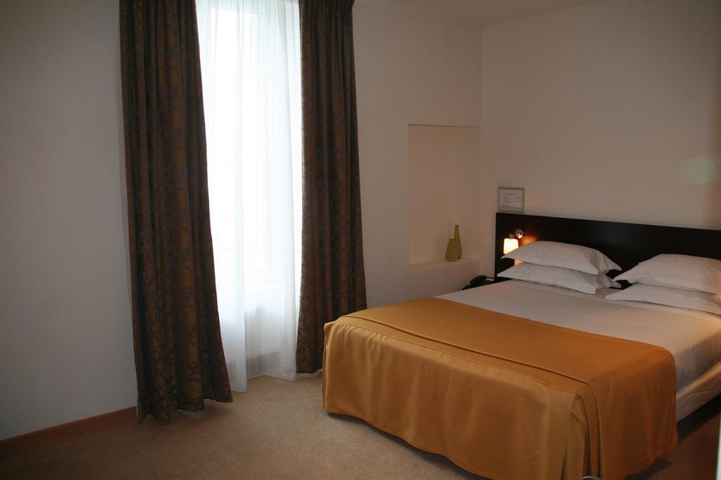Hotel La Beauze Aubusson  Ruang foto