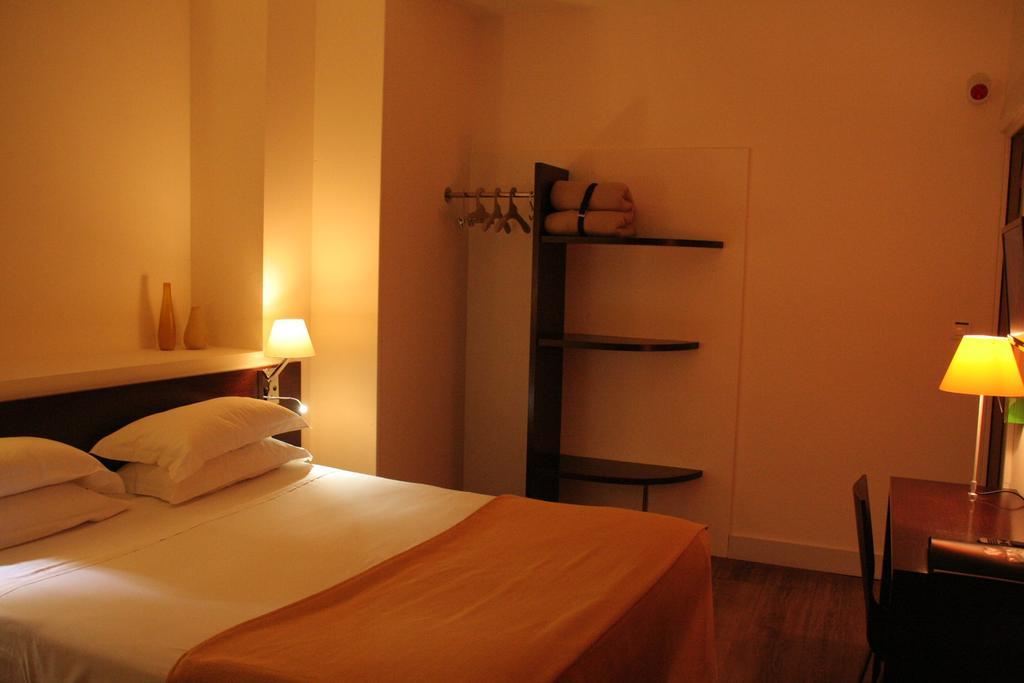 Hotel La Beauze Aubusson  Bagian luar foto